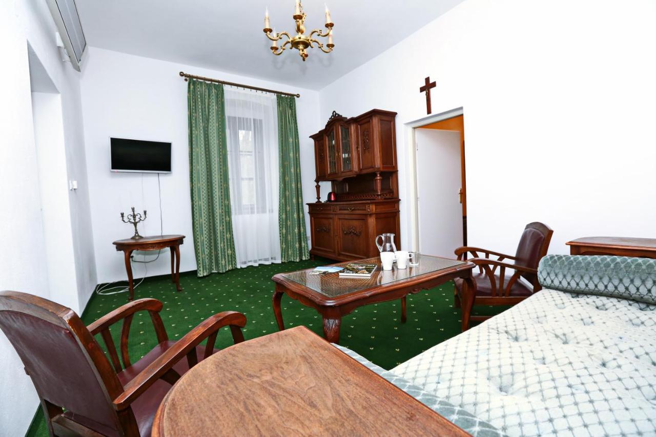 Hotel Historicky Putnicky Dom à Marianka Extérieur photo