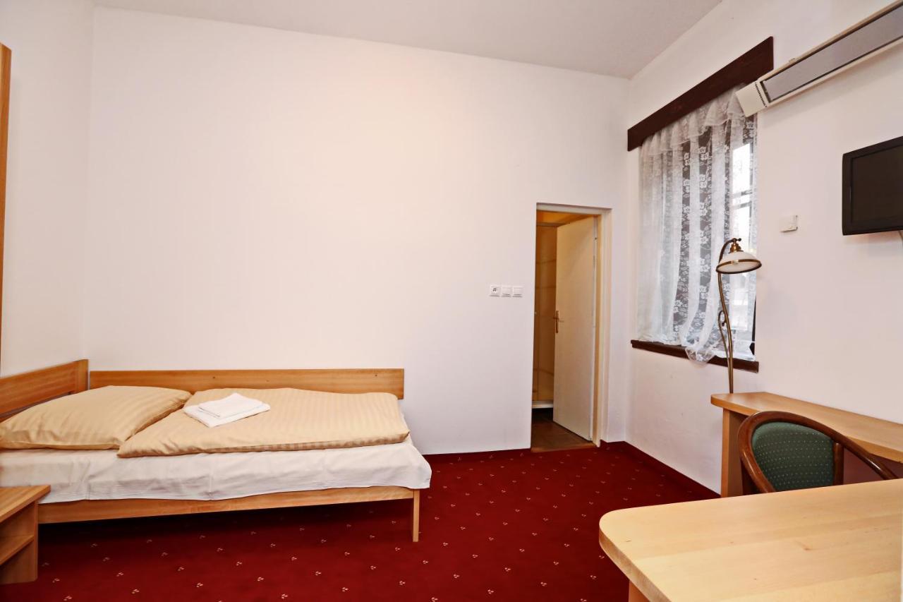 Hotel Historicky Putnicky Dom à Marianka Extérieur photo